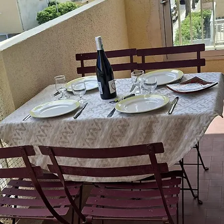 Apartament Jolie A 50m De La